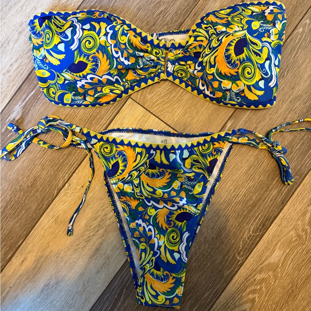 NWOT Bandeau 2 piece Bikini size XL.